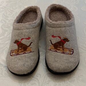 L.L. Bean Women’s Grey Felt Slipper Clogs with Sledding Dog Embroidery